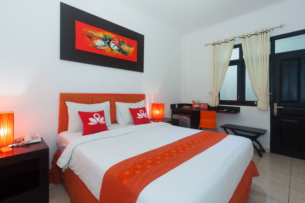 Zen Rooms Kuta Kubu Anyar 1 Bagian luar foto