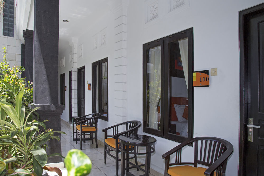 Zen Rooms Kuta Kubu Anyar 1 Bagian luar foto