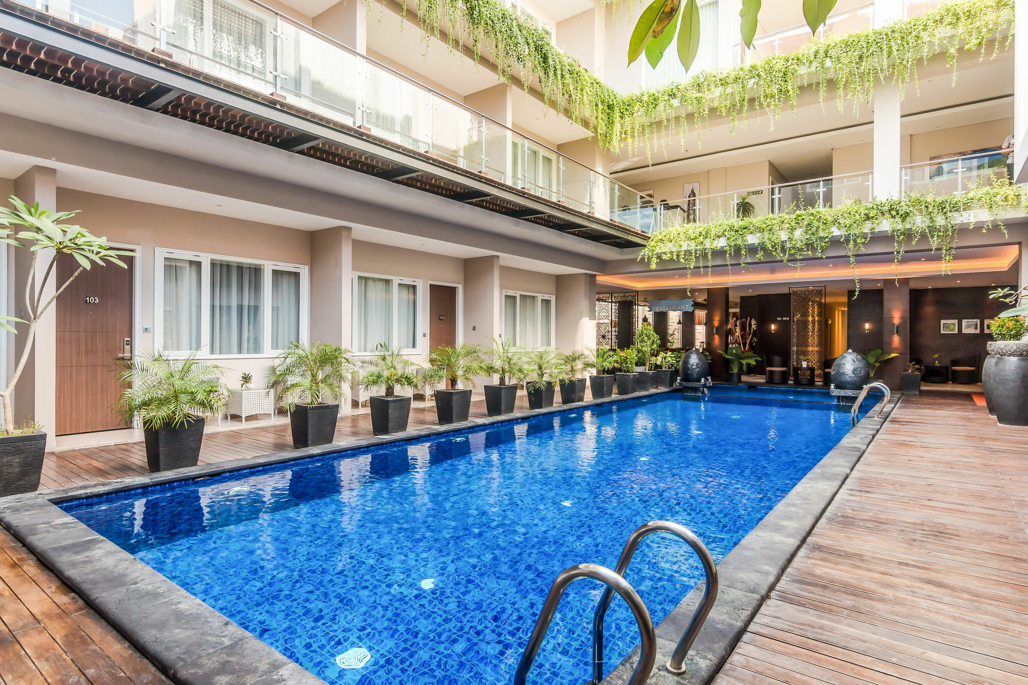 Zen Rooms Kuta Kubu Anyar 1 Bagian luar foto